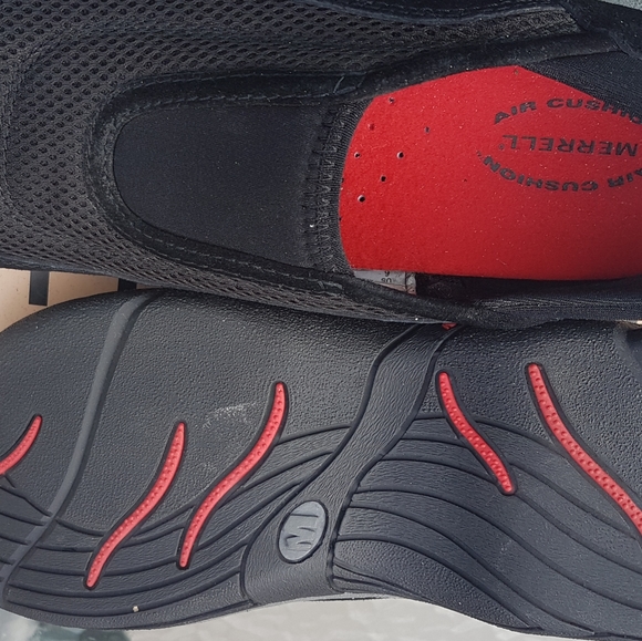 Merrell NIB size 6 Black slip on shoe - Picture 4 of 5